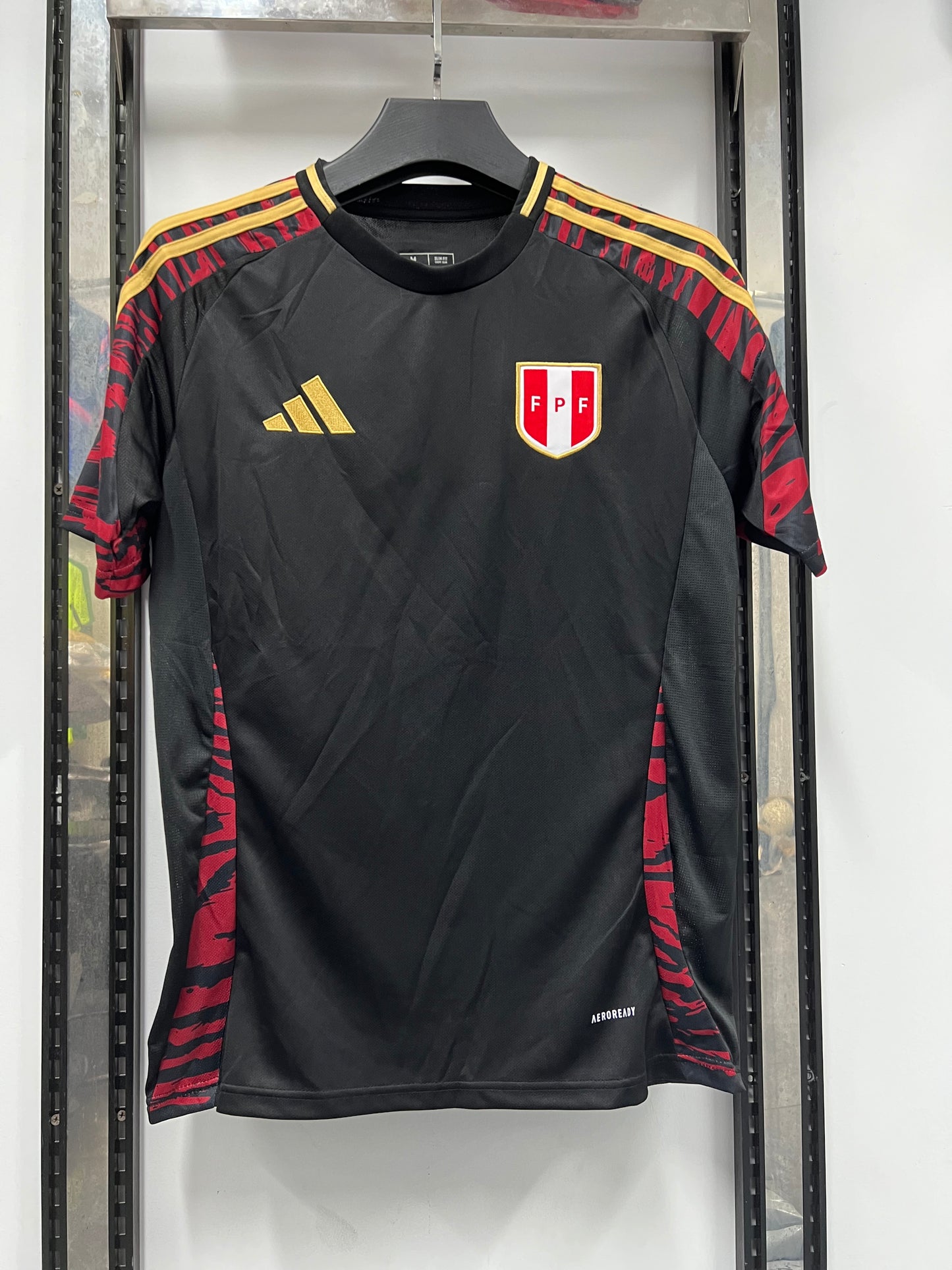 Camiseta visitante Peru 2024