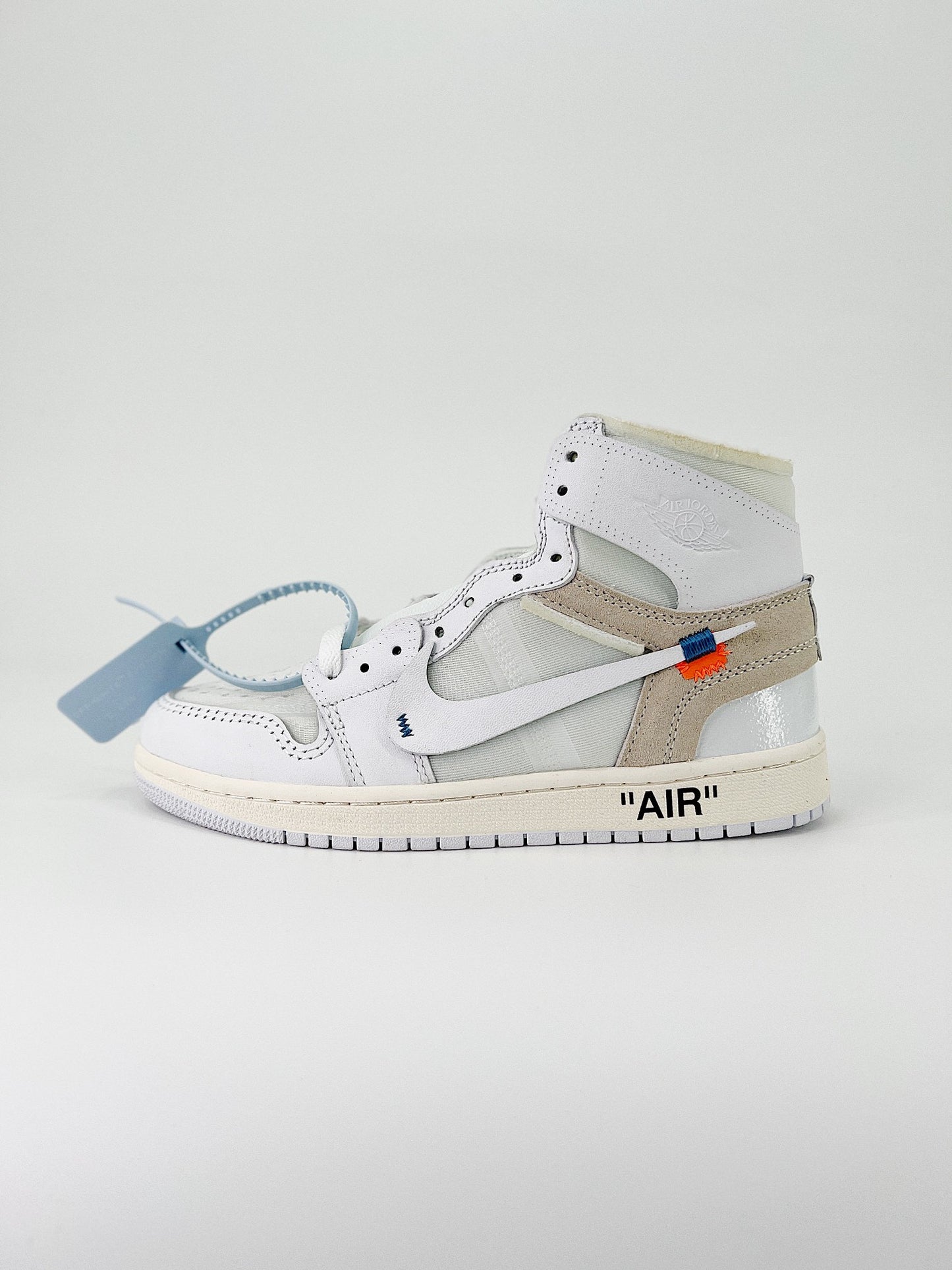 Off-White x Air Jordan 1 Retro High OG “UNC” (Copia)