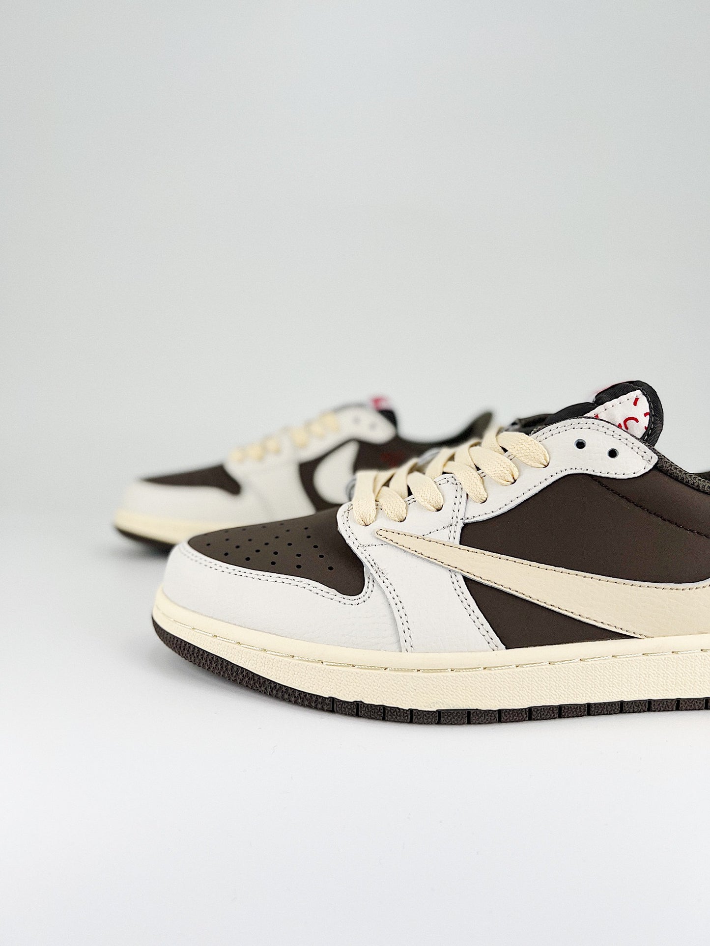 Travis Scott x Air Jordan 1 Low (Copia)