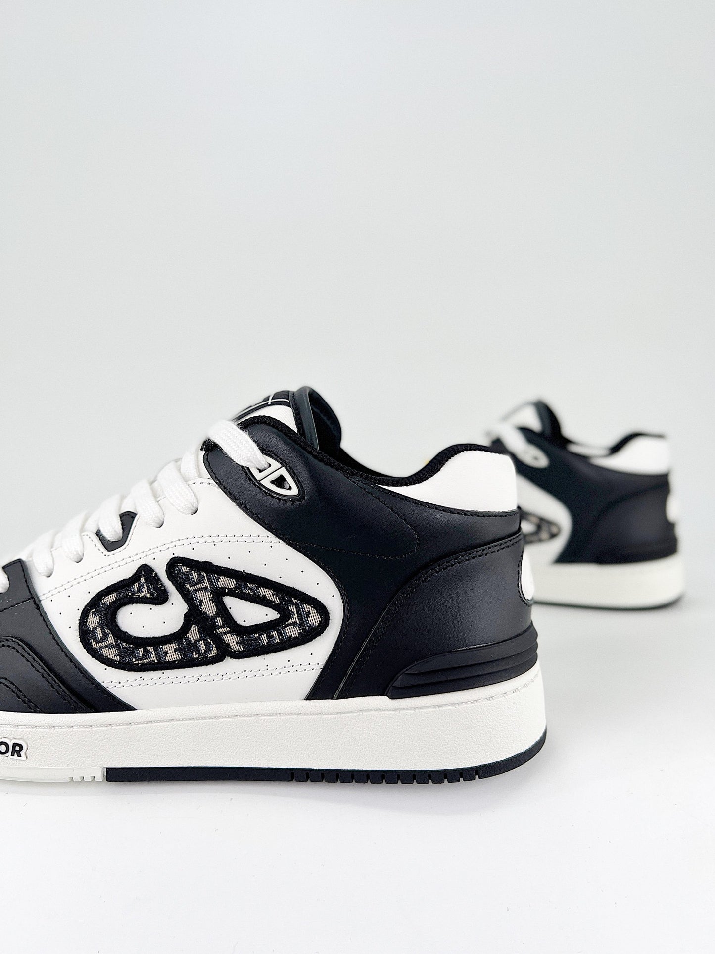 DIOR B23 Oblique High Top Sneakers