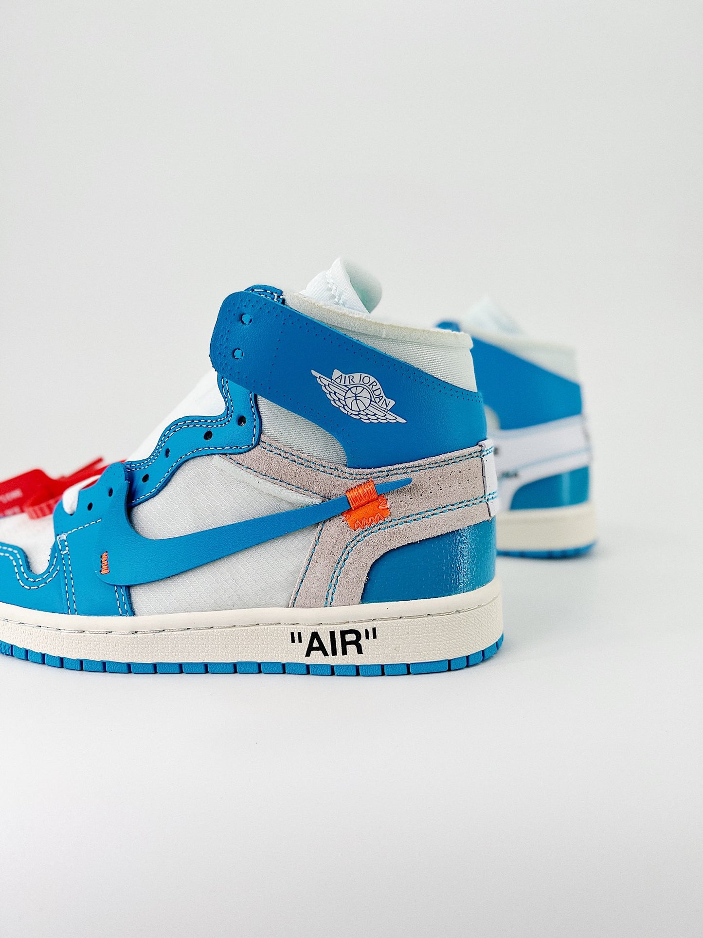 Off-White x Air Jordan 1 Retro High OG “UNC” (Copia) (Copia)