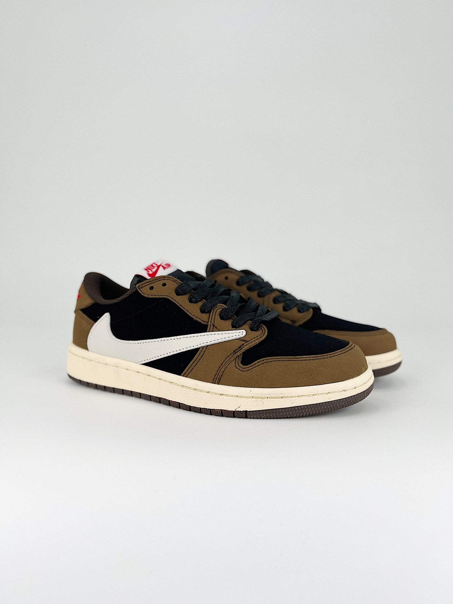 Travis Scott x Air Jordan 1 Low (Copia)